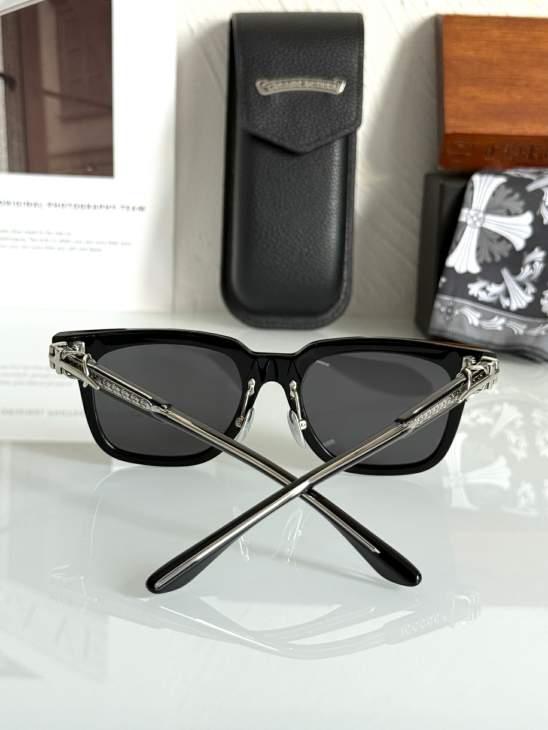 Picture of Chrome Hearts Sunglasses _SKUfw73585655fw